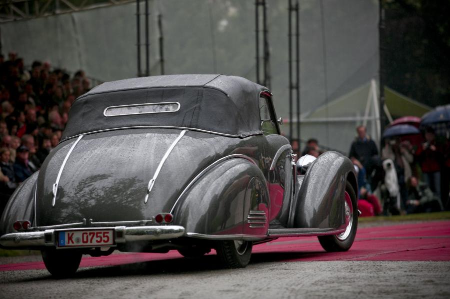  Lancia Astura Cabriolet Boneschi 1938 года  (фото 3 из 8)